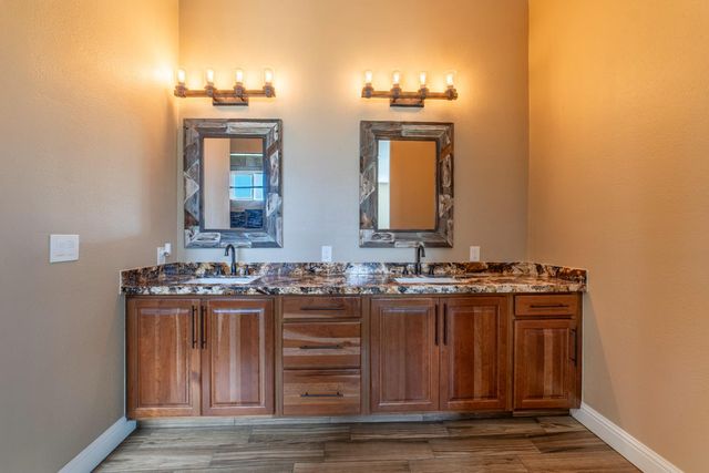 2906 Ranchito Dr, La Grange, CA 95329