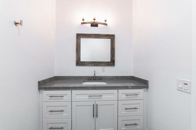 2906 Ranchito Dr, La Grange, CA 95329