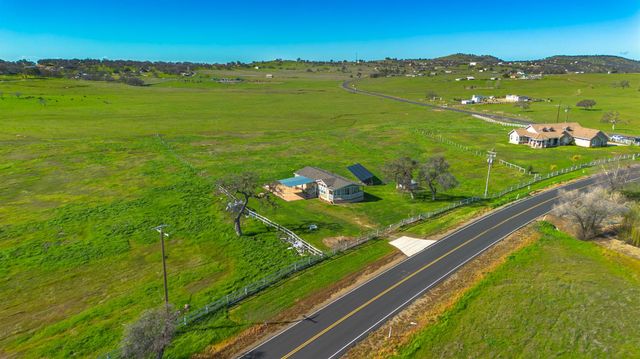 2906 Ranchito Dr, La Grange, CA 95329