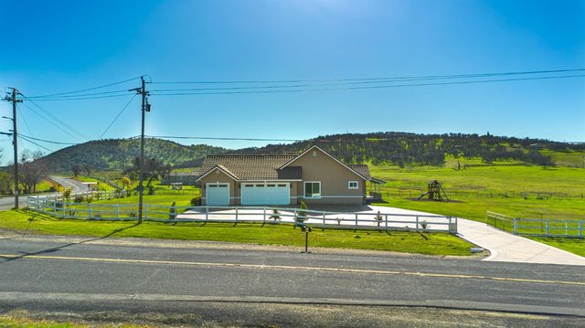 2906 Ranchito Dr, La Grange, CA 95329