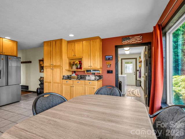 1025 Jeter Mountain Road, Penrose, NC 28766