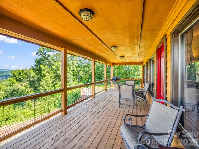 1025 Jeter Mountain Road, Penrose, NC 28766