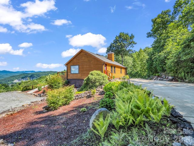 1025 Jeter Mountain Road, Penrose, NC 28766