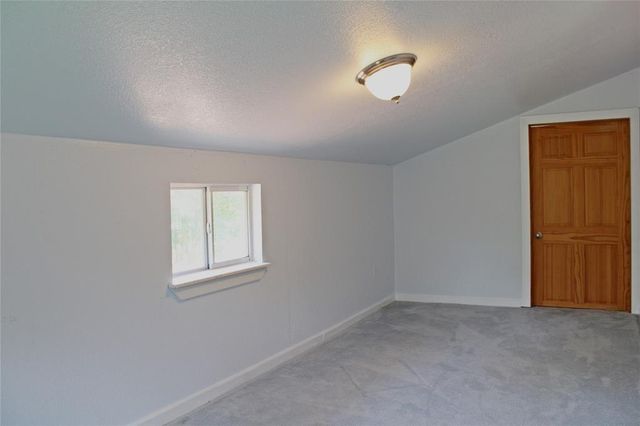 2042 Willow Springs Road, Fayetteville, TX 78940