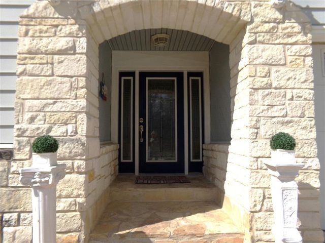 2042 Willow Springs Road, Fayetteville, TX 78940