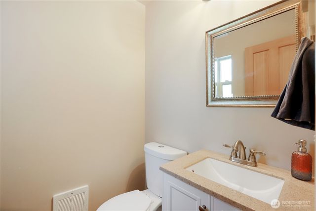 360 NE Max William Loop, Poulsbo, WA 98370