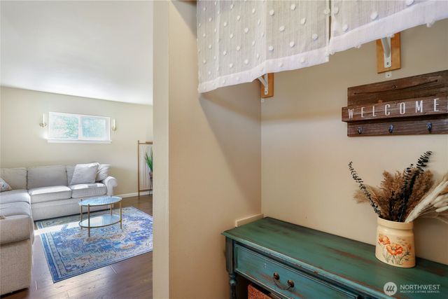 360 NE Max William Loop, Poulsbo, WA 98370