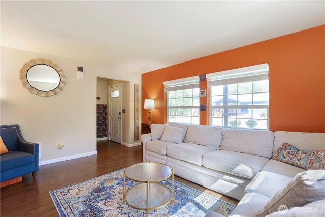 360 NE Max William Loop, Poulsbo, WA 98370
