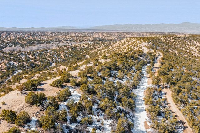 487 NM-592 Lot 5, Santa Fe, NM 87506