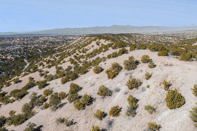 487 NM-592 Lot 5, Santa Fe, NM 87506