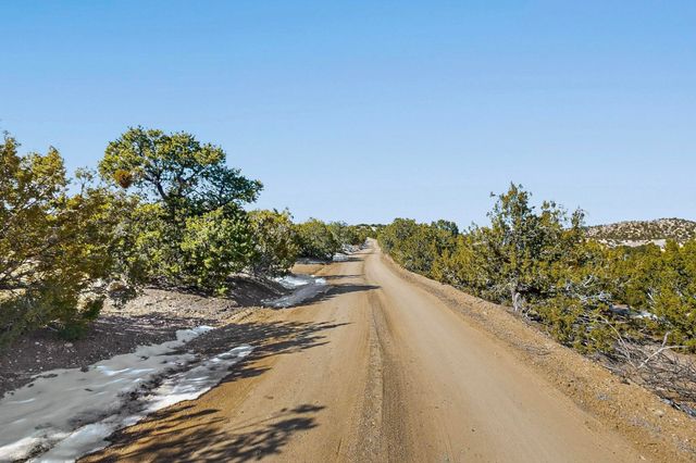 487 NM-592 Lot 5, Santa Fe, NM 87506