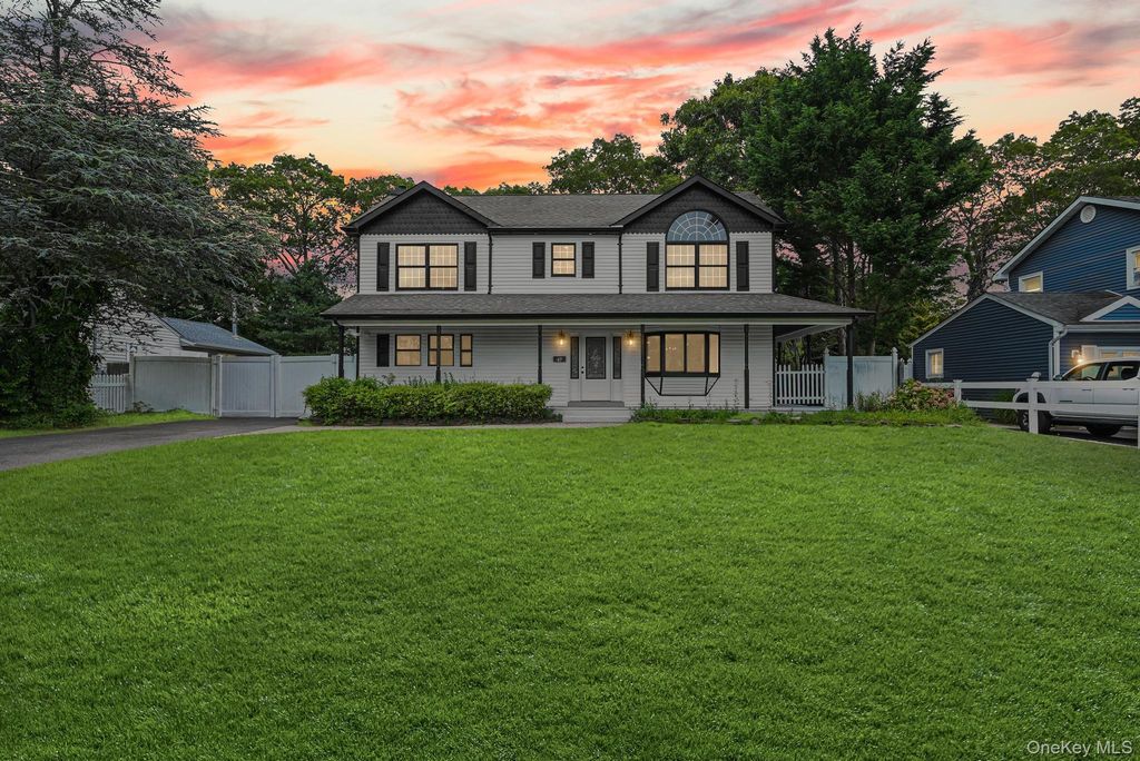 47 Yuma Lane, East Islip, NY 11730