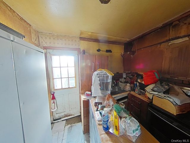 7 Lily Lane, Levittown, NY 11756