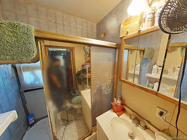 7 Lily Lane, Levittown, NY 11756