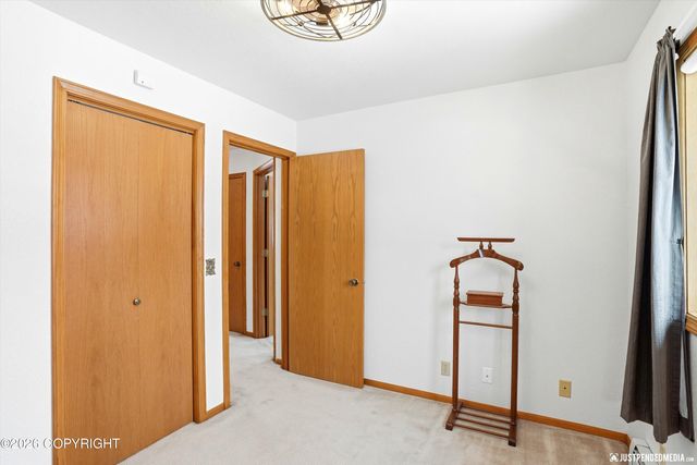 5853 E Edgerton Parks Road, Palmer, AK 99645