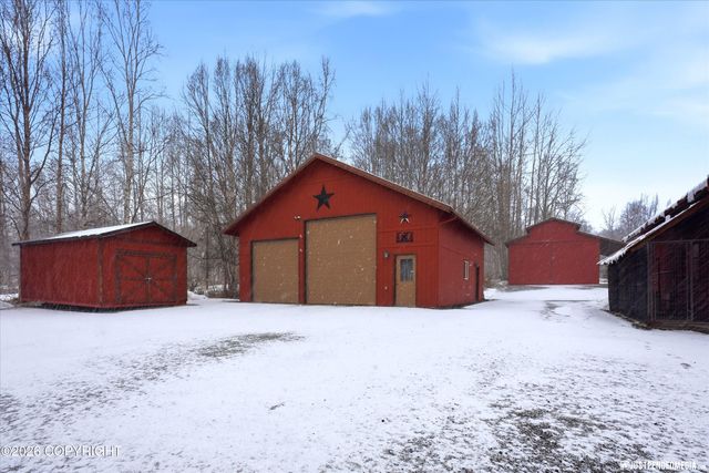 5853 E Edgerton Parks Road, Palmer, AK 99645