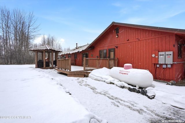 5853 E Edgerton Parks Road, Palmer, AK 99645