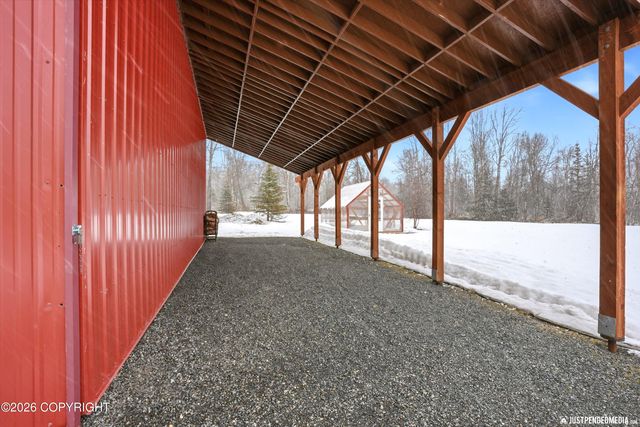 5853 E Edgerton Parks Road, Palmer, AK 99645