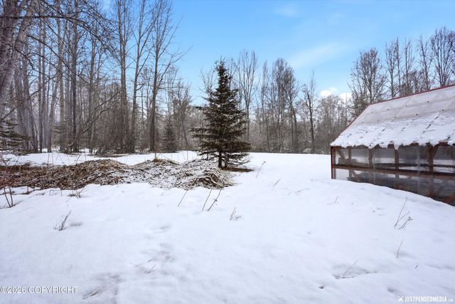 5853 E Edgerton Parks Road, Palmer, AK 99645
