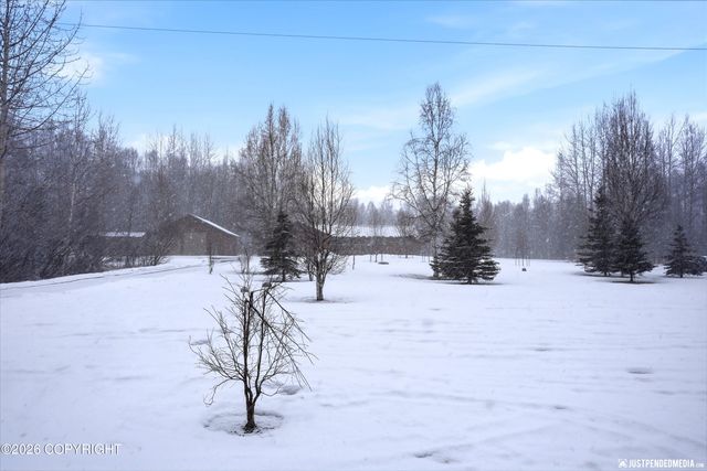5853 E Edgerton Parks Road, Palmer, AK 99645