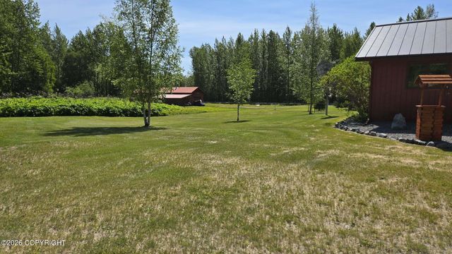 5853 E Edgerton Parks Road, Palmer, AK 99645