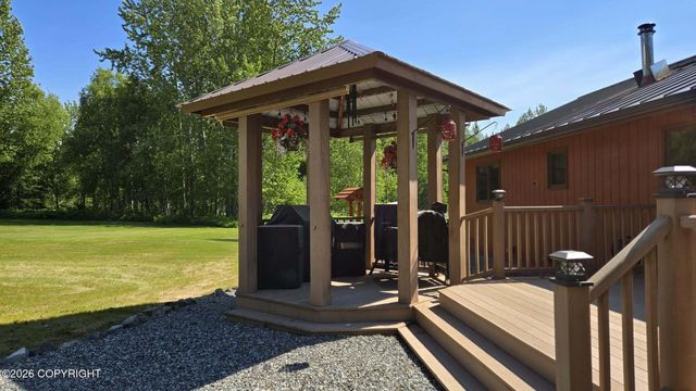 5853 E Edgerton Parks Road, Palmer, AK 99645