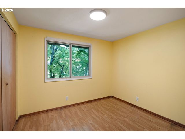 2090 HAWKINS Ln, Eugene, OR 97405