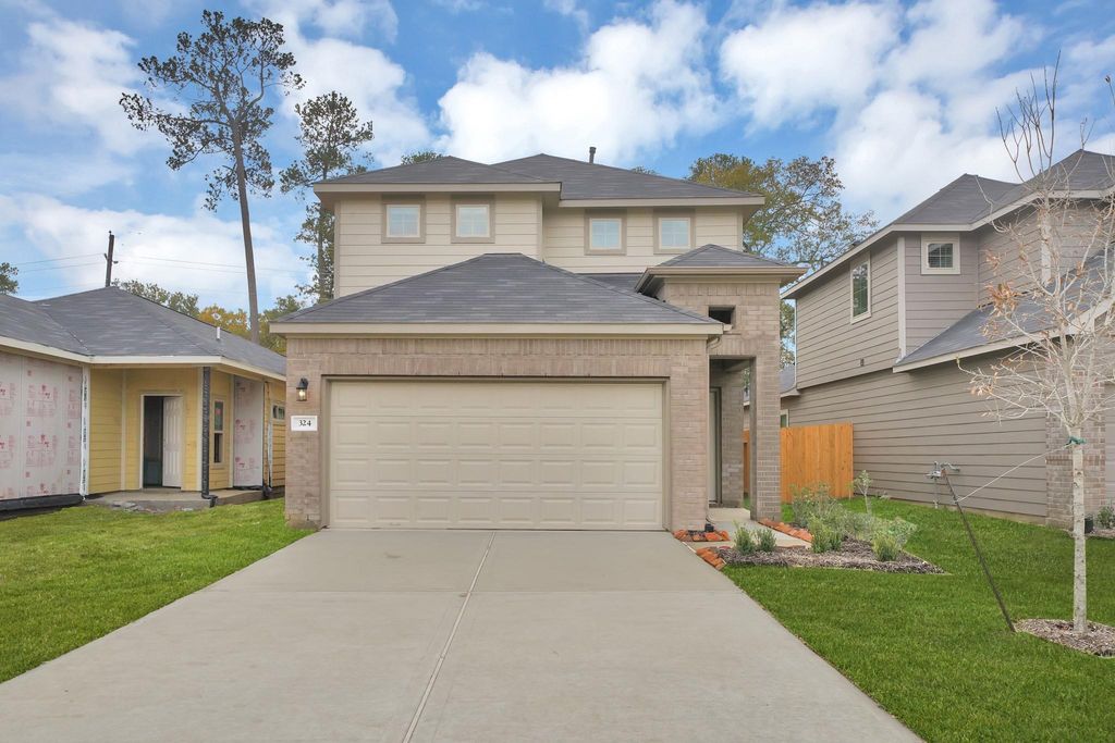 214 Emerald Thicket Lane, Huffman, TX 77336