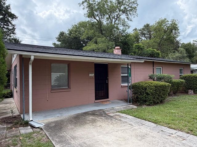 901 NE 23RD STREET, Gainesville, FL 32641