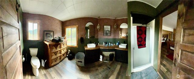 285 N Lemanasky Rd Road, Tonasket, WA 98855