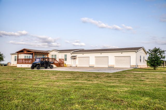 3575 County Road 271, Moulton, TX 77975