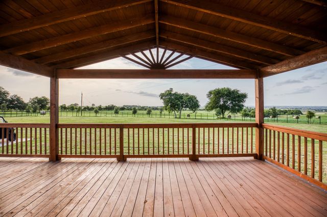 3575 County Road 271, Moulton, TX 77975