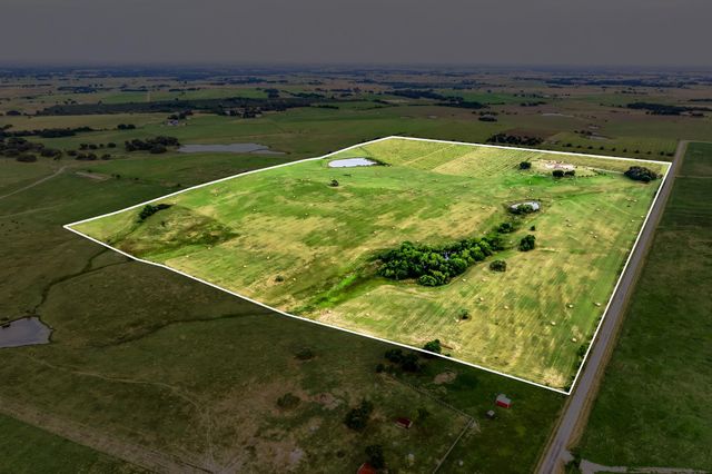 3575 County Road 271, Moulton, TX 77975