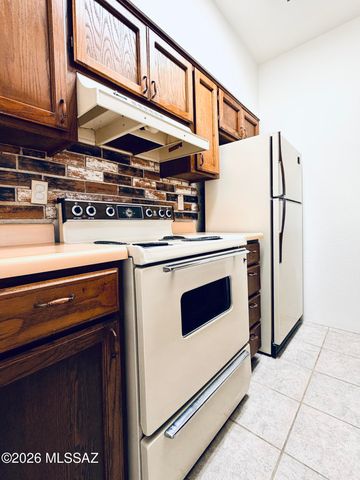 7664 E 22nd St Apt 20, Tucson, AZ 85710