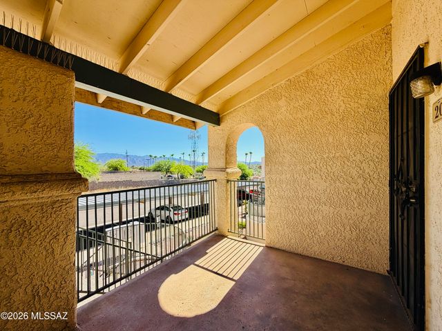 7664 E 22nd St Apt 20, Tucson, AZ 85710