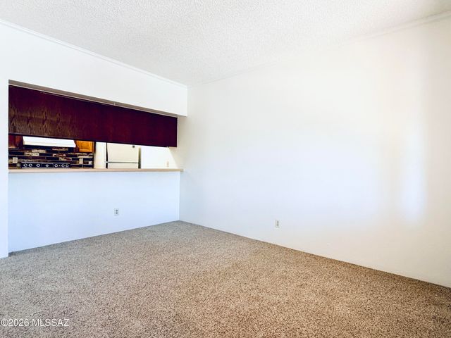 7664 E 22nd St Apt 20, Tucson, AZ 85710