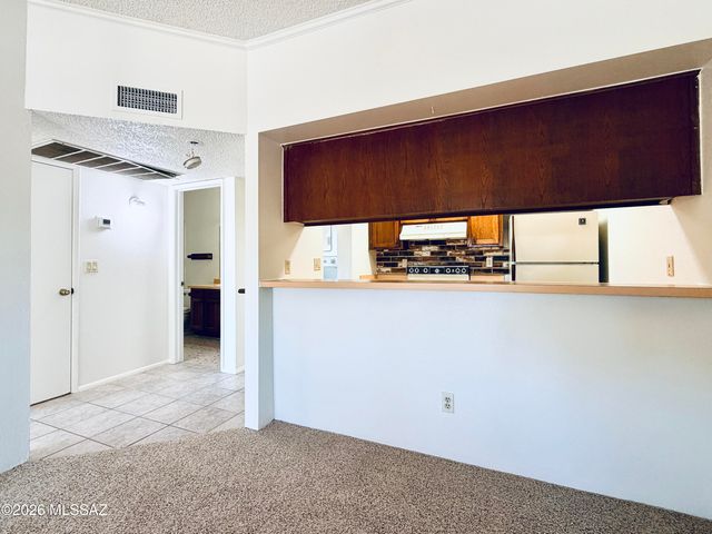 7664 E 22nd St Apt 20, Tucson, AZ 85710