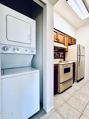 7664 E 22nd St Apt 20, Tucson, AZ 85710