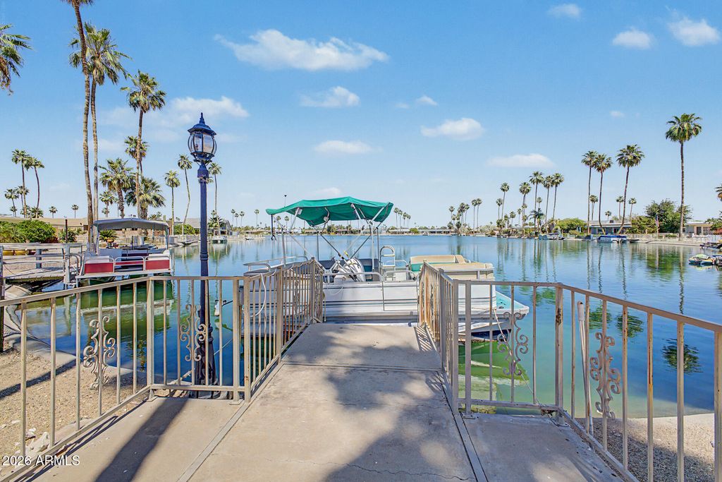 9952 W WILLOW Point, Sun City, AZ 85351