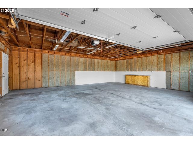 3890 Nw 25TH St, Redmond, OR 97756