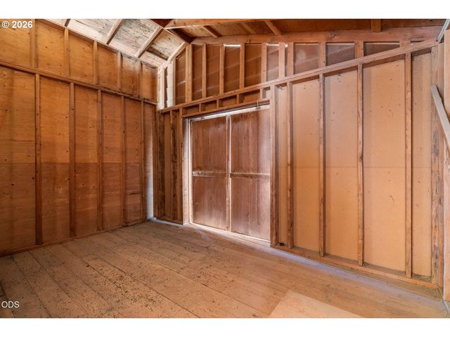 3890 Nw 25TH St, Redmond, OR 97756
