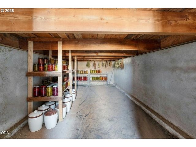 3890 Nw 25TH St, Redmond, OR 97756
