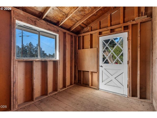 3890 Nw 25TH St, Redmond, OR 97756