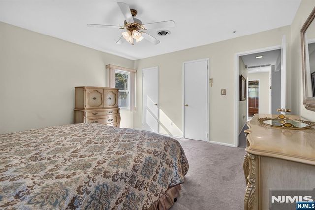 38 Nomahegan Court, Cranford, NJ 07016