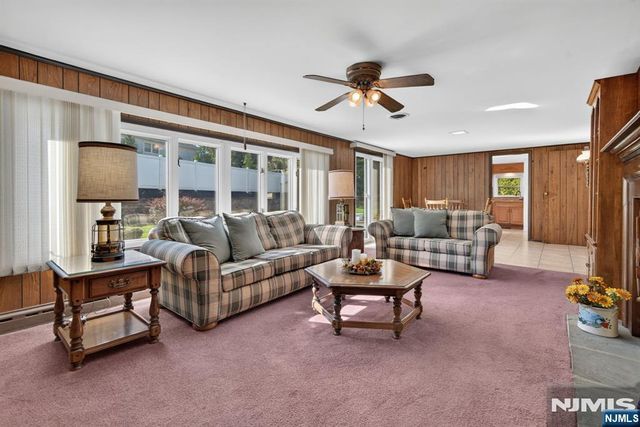 38 Nomahegan Court, Cranford, NJ 07016