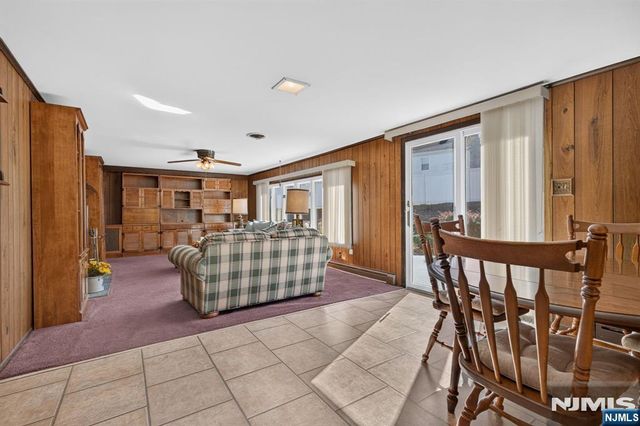 38 Nomahegan Court, Cranford, NJ 07016