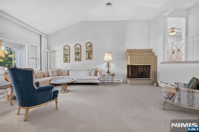 38 Nomahegan Court, Cranford, NJ 07016