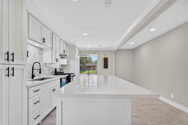 2026 Bunzel Street, Houston, TX 77088