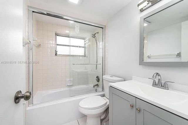 1931 Sabal Palm Drive 301, Davie, FL 33324