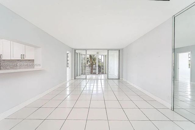 1931 Sabal Palm Drive 301, Davie, FL 33324